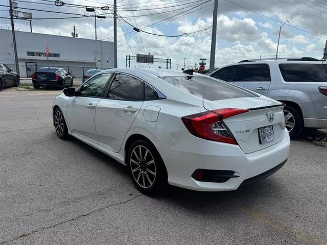 $17900 : 2018 Civic EX-T image 5