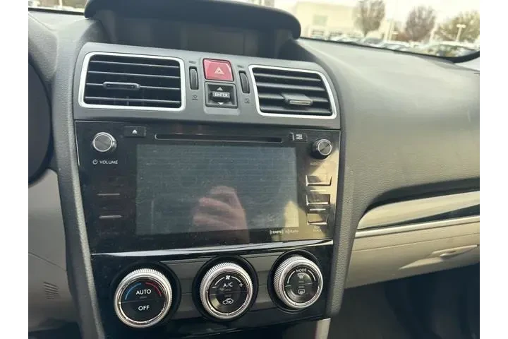 $12475 : Subaru Forester 2017 AWD 2.5 image 6