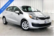 Kia Rio 2017 LX 4dr Sedan 6A en Madison