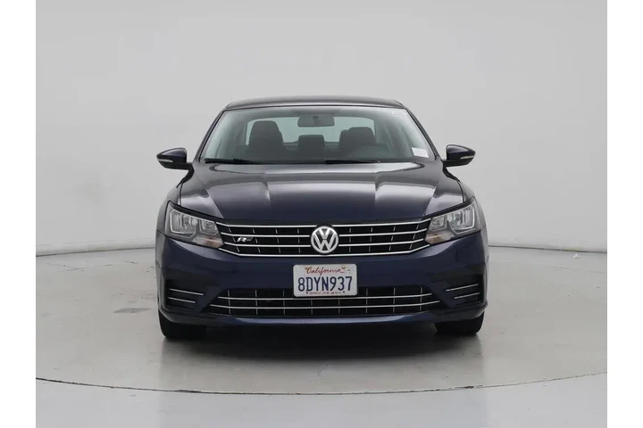 $13998 : Volkswagen Passat 2018 2.0T image 5