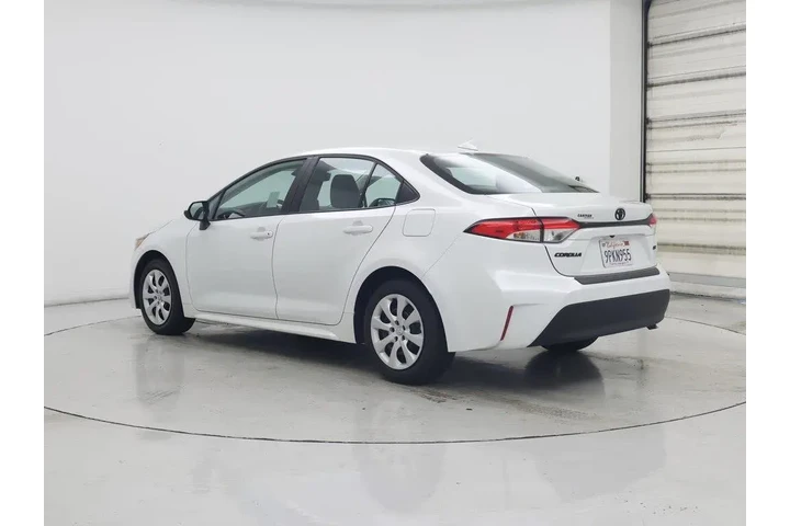 $23998 : Toyota Corolla 2024 LE 4dr S image 2