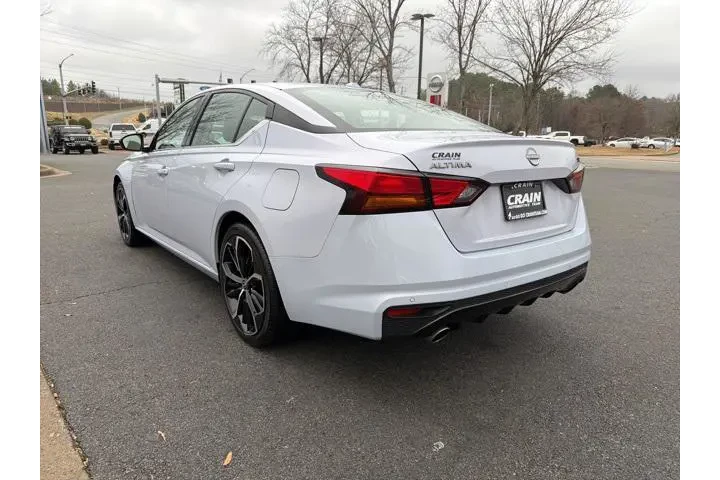 $22061 : Nissan Altima 2024 2.5 SR 4d image 5