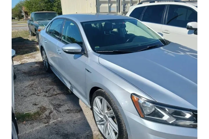 $12900 : 2018 Passat 2.0T R-Line image 4