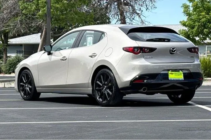 $19638 : Mazda Mazda3 Hatchback 2024 image 3