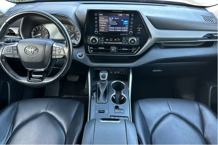 $24604 : Toyota Highlander 2021 XLE 4 image 3