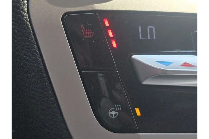 $20744 : Ford Explorer 2020 AWD XLT 4 image 5