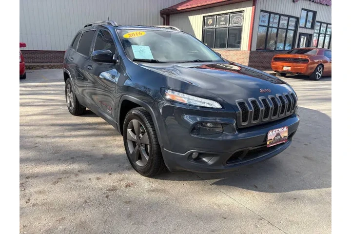 $9950 : 2016 Cherokee Latitude 75th A image 4
