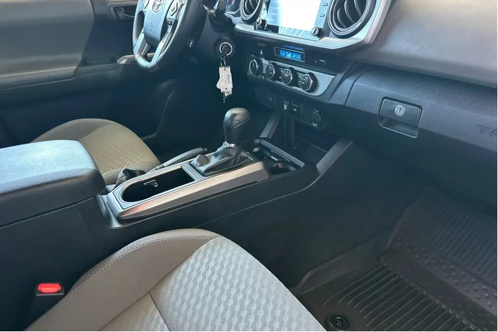$39300 : Toyota Tacoma 2022 4x4 TRD P image 10