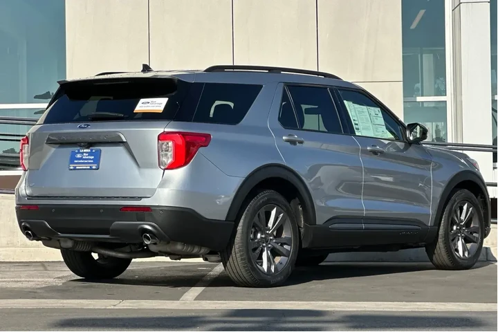 $27700 : Ford Explorer 2022 XLT 4dr S image 3