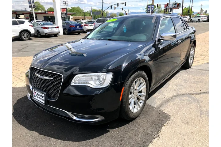 $17292 : 2017 300 C RWD image 5