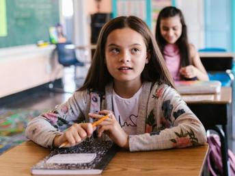 Estudiantes latinas de educación primaria