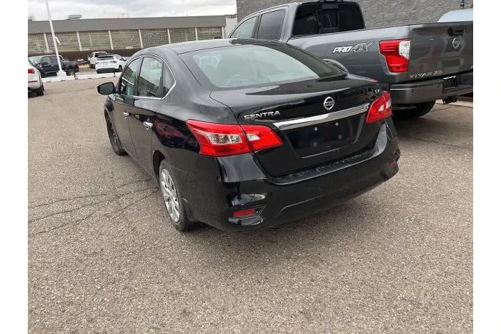 $8900 : Nissan Sentra 2017 S 4dr Sed image 9
