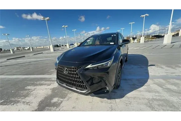$35998 : Lexus NX 250 2023 4dr Crosso image 4