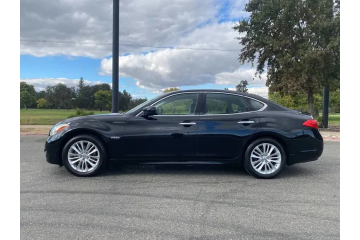 $11995 : 2012 M35h image 5