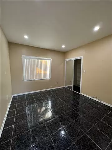 $875 : LOS ÁNGELES image 5