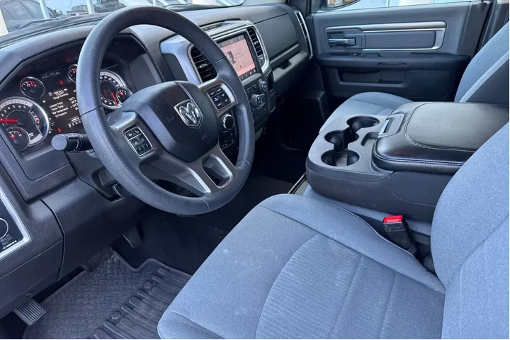 $29986 : Ram 1500 Classic 2023 4x4 SL image 10