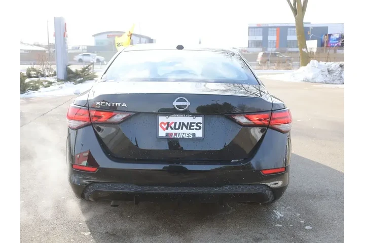 $17977 : Nissan Sentra 2025 SV 4dr Se image 7