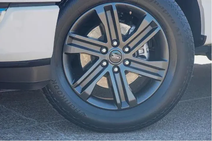 $34995 : Ford F-150 2021 4x4 XLT 4dr image 2