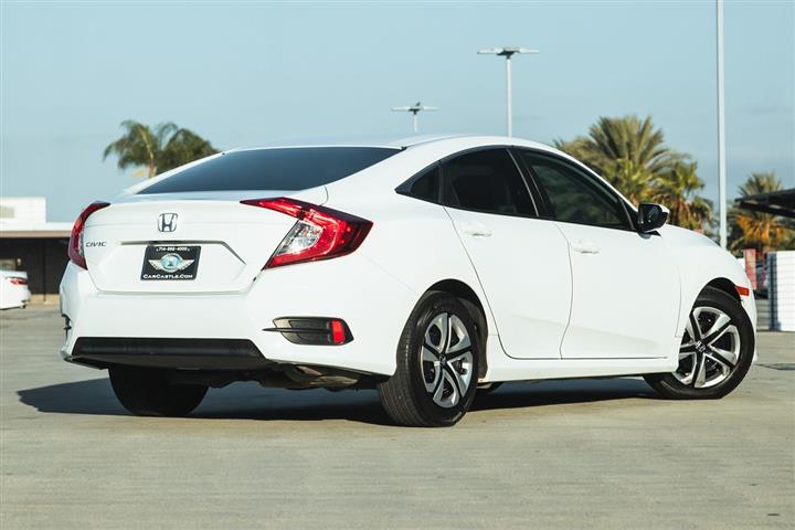 2018 Civic Sedan LX image 3