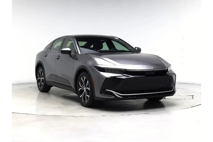 $39998 : Toyota Crown 2023 AWD Limite image 1