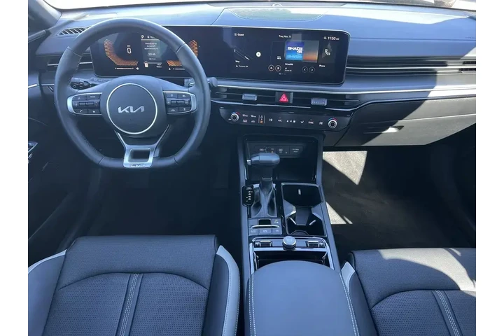 $28749 : Kia K5 2025 GT-Line 4dr Seda image 2