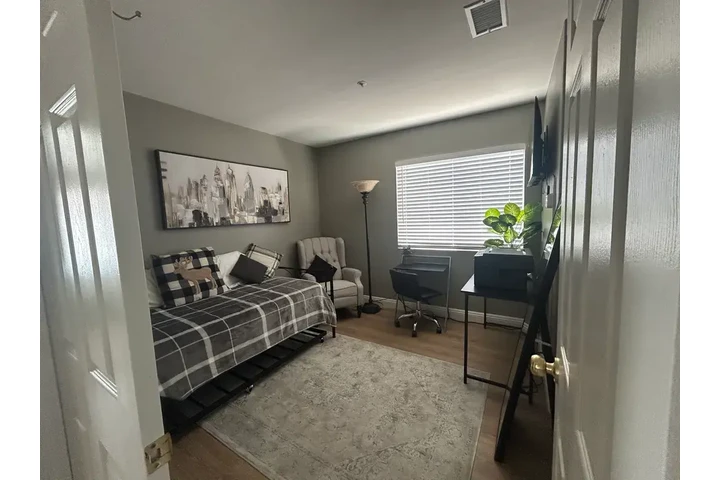 $1520 : Fontana / Hunter's Ridge image 9