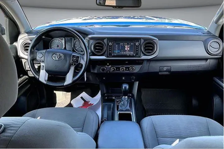 $25000 : Toyota Tacoma 2017 4x4 TRD P image 7