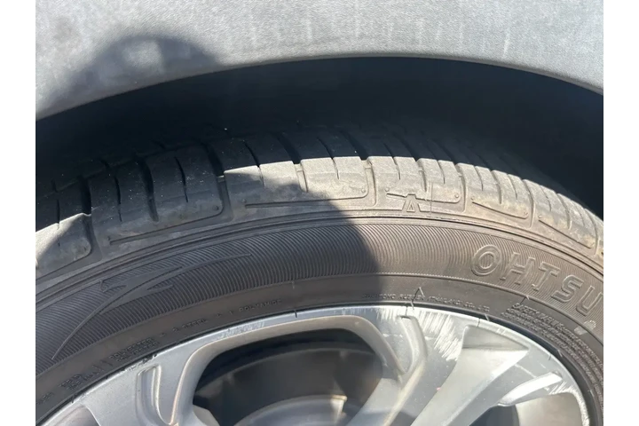 $12600 : Chevrolet Bolt EV 2018 LT 4d image 4