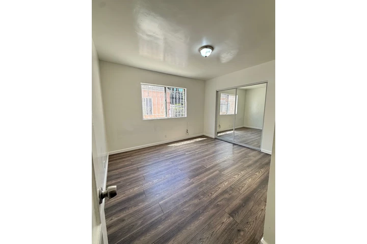 $3399 : Casa en Renta en South Gate image 2
