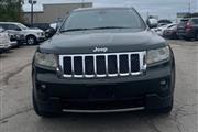 $7900 : 2011 Grand Cherokee Overland thumbnail