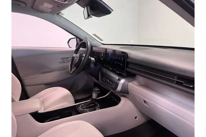 $22979 : Hyundai KONA 2024 AWD SEL 4d image 10