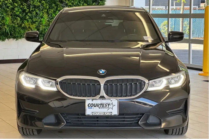 $26897 : BMW 3 Series 2021 AWD 330i x image 9
