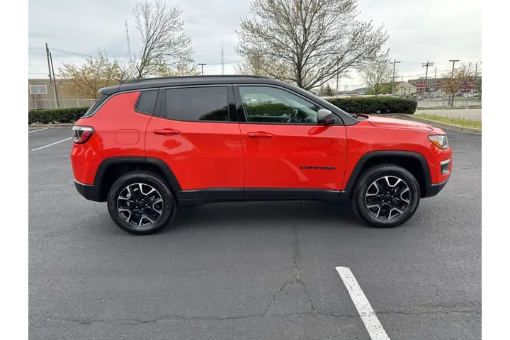 $15995 : 2021 Compass Trailhawk image 7