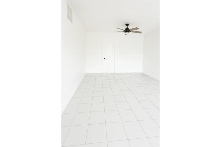 $3300 : Renta de Casa en Hialeah image 3