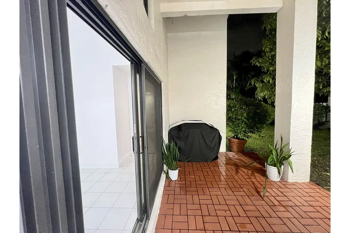 $1500 : Beautiful one-story home image 6