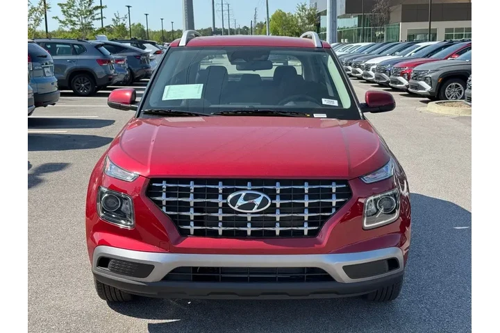 $23355 : Hyundai VENUE 2025 SEL 4dr C image 5