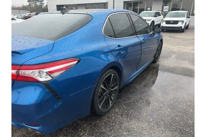 $27732 : Toyota Camry 2020 XSE V6 4dr image 3