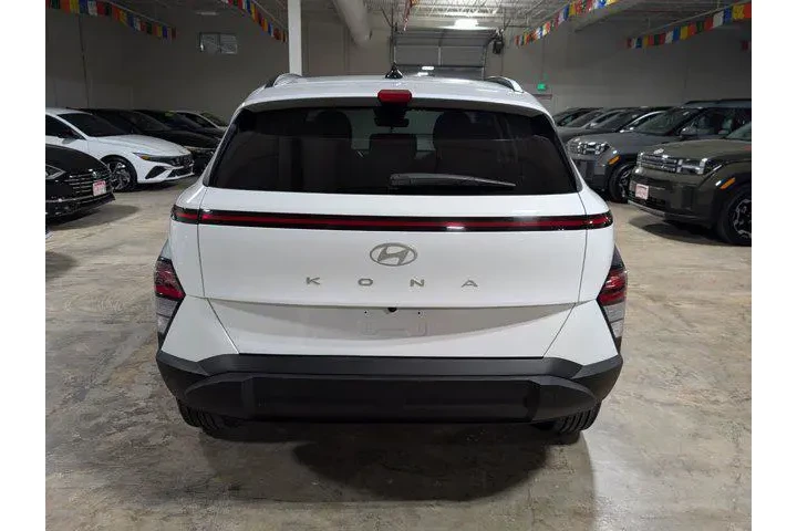$21588 : Hyundai KONA 2025 AWD SEL 4d image 4