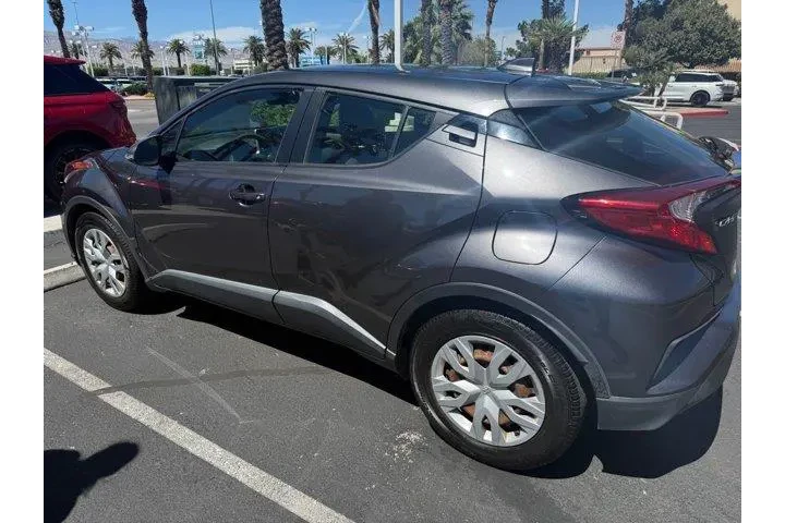 $14376 : Toyota C-HR 2020 LE 4dr Cros image 2