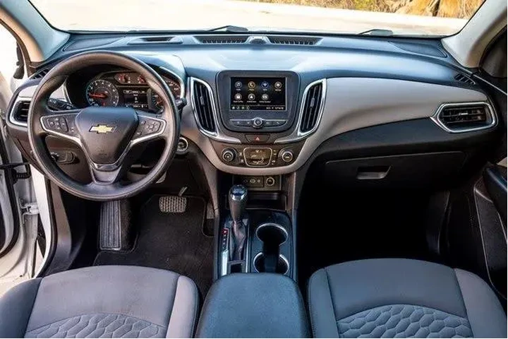 $10955 : Chevrolet Equinox 2020 LS 4d image 6