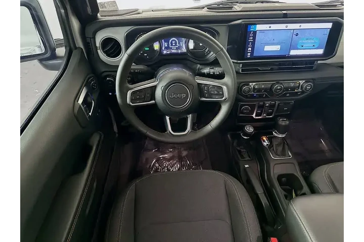 $27905 : Jeep Wrangler 2024 4x4 Sahar image 10