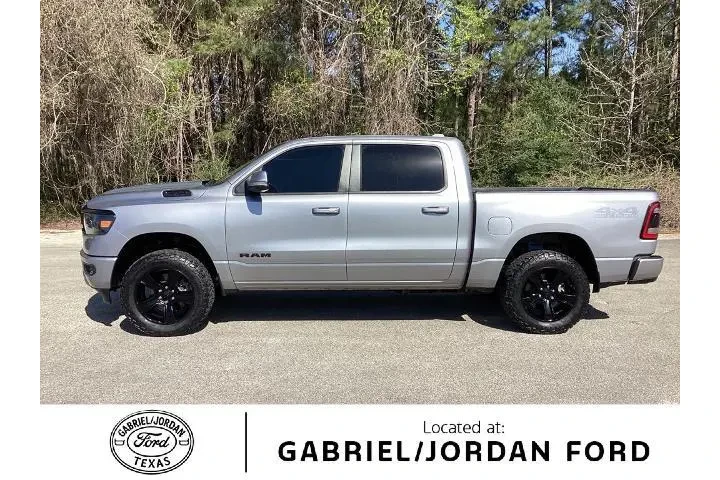 $26830 : Ram 1500 2020 4x4 Lone Star image 6