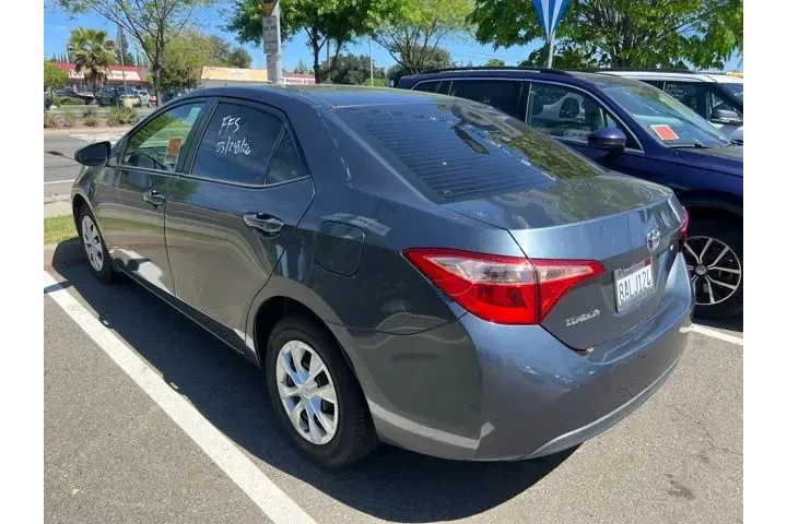 $13988 : Toyota Corolla 2017 SE 4dr S image 5