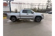 $29899 : Toyota Tundra 2019 4x4 SR5 4 thumbnail