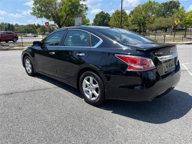 $7500 : 2015 Altima 2.5 S image 6