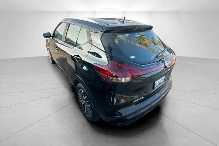 $16995 : Nissan Kicks 2021 SV 4dr Cro image 4