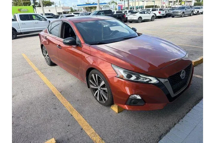 $6990 : Nissan Altima 2019 2.5 SR 4d image 3