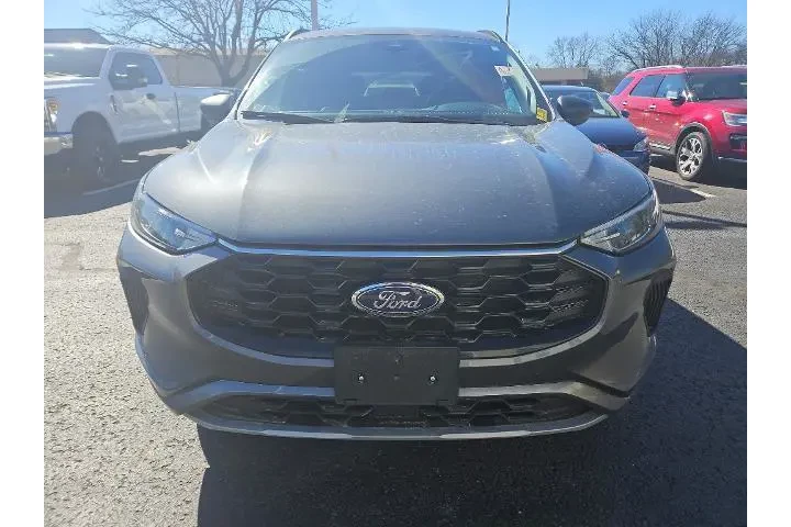 $21029 : Ford Escape 2023 AWD ST-Line image 3