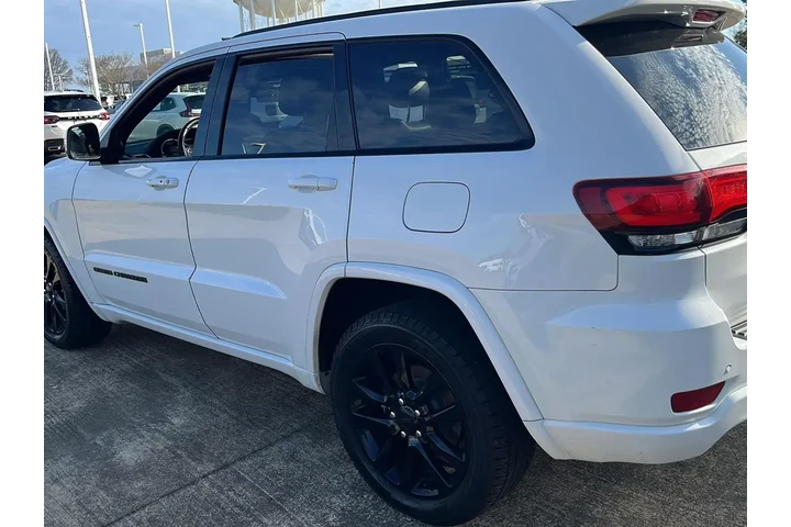 $23615 : Jeep Grand Cherokee 2020 4x2 image 4