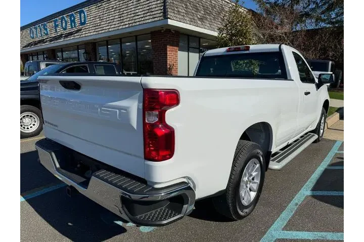 $34700 : Chevrolet Silverado 1500 202 image 5
